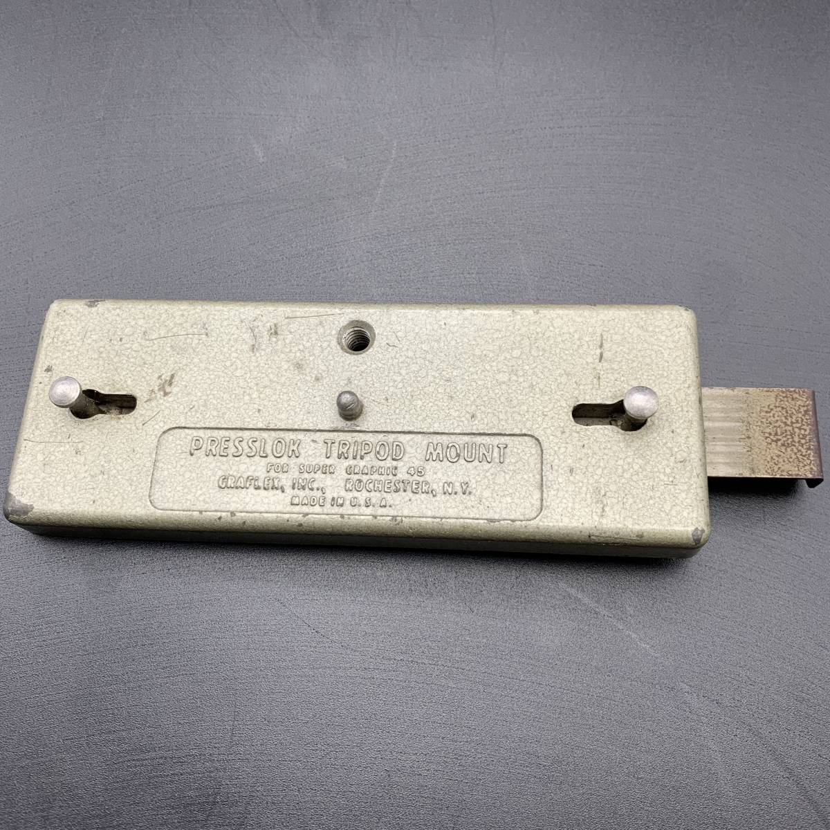 〇0077 GRAFLEX スーパー グラフィック 45用 三脚カプラー PRESSLOK TRIPOD MOUNT