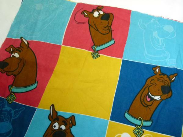 hanna barberaハンナバーベラ キャラクターシーツ（70×77cm）/はぎれ【中古】【リメイク素材】【メール便可】15d-6-023