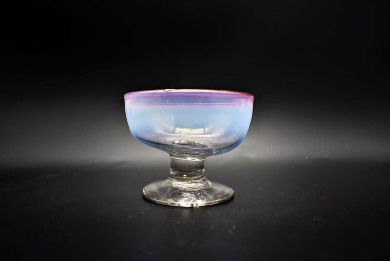 氷コップ/赤縁乳白色氷グラス/和ガラス/大正～昭和初期/高さ 約7.5cm/口径 約10cm/