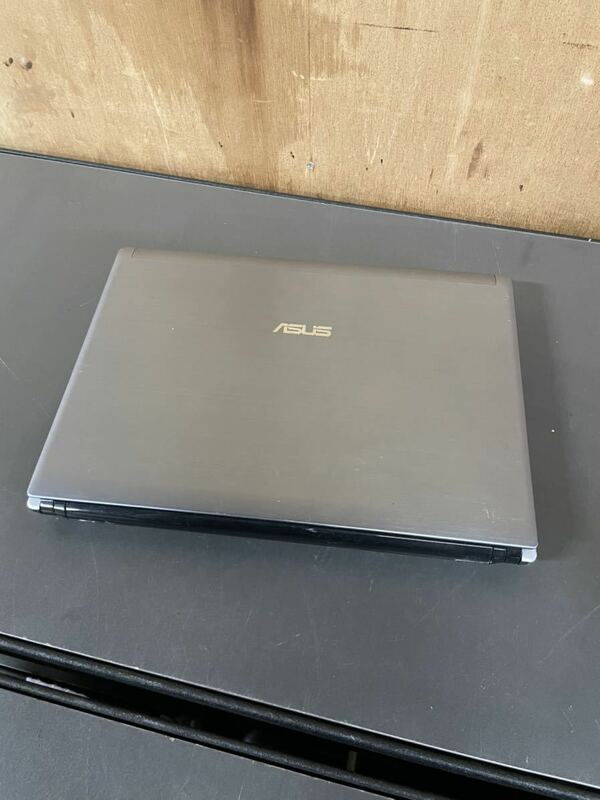 ASUS U30S Corei3 2310M 2.1G メモリ4G ノートパソコン