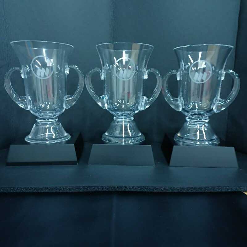 鋤)３個セット KAGAMI CRYSTAL カガミクリスタル トロフィー　カップベース 日本製 オブジェ ゴルフ イベント 優勝カップ(220429 I2-1)
