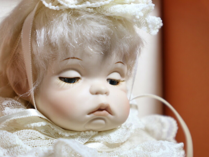希少 HISCHRONE ヒスクローネ さえら ホワイトヘアー ビスクドール 西洋人形 ドレス人形 アンティーク 陶器人形