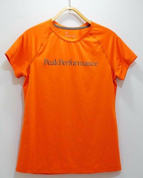 程度良好　北欧スウェーデンPeak Performance　ストレッチドライ　高機能Tシャツ　海外レディースL　日本XL相当