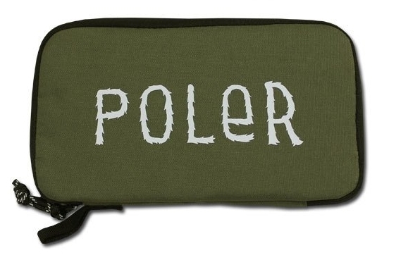 POLeR(ポーラー)『TRAVEL WALLET』OLIVE