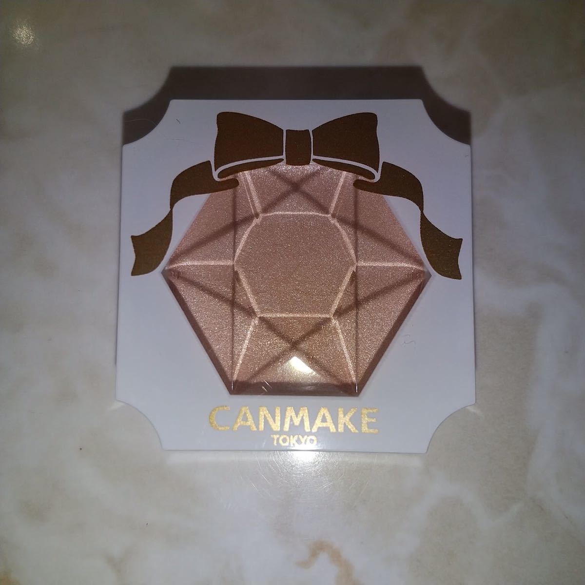 ■CANMAKE キャンメイク■クリームハイライター 01 ルミナスベージュ■ハイライト■パール配合■ツヤ 立体感■美品■送料無料■