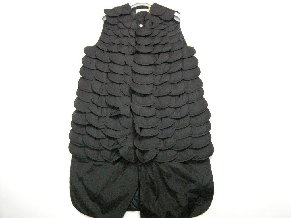 定32万■サイズ1(女性S-M相当)モンクレールGENIUS NOIR KEI NINOMIYA IRIDIUMロングベスト/ナイロンベスト新品レディースMONCLERジーニアス