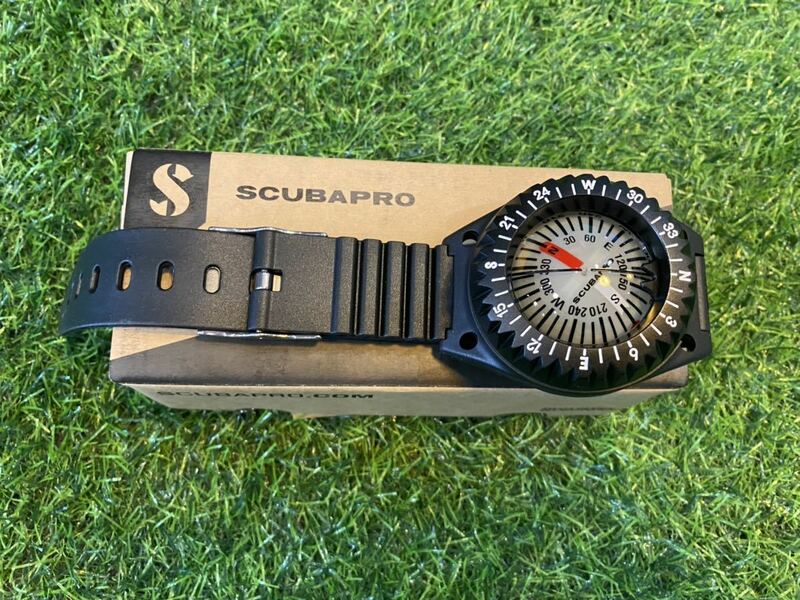 新品 SCUBAPRO ダイブコンパス FS-2 リストコンパス Wrist Mount