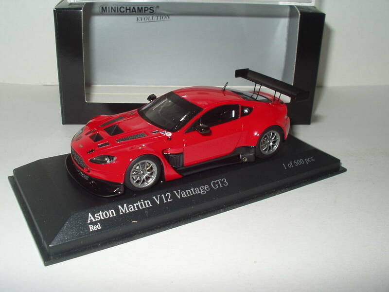 PMA Aston Martin V12 Vantage GT3 2012 / 500台限定 レジン製 ミニチャンプス 2012 アストンマーチン V12 ヴァンテージ GT3 ( 1:43 )