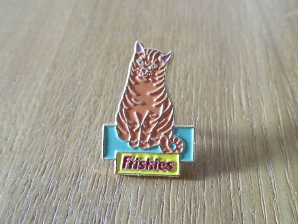 古いピンバッジ：Friskies 広告 猫 キャット 動物 ピンズ #T