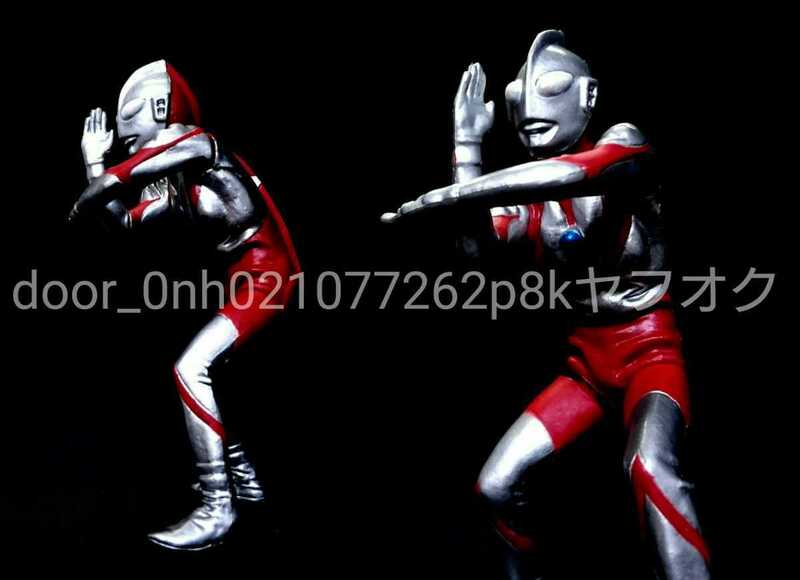 円谷プロ ULTRAMAN ウルトラマン(C) スペシウム光線 フィギュア　通常カラー&蓄光セット