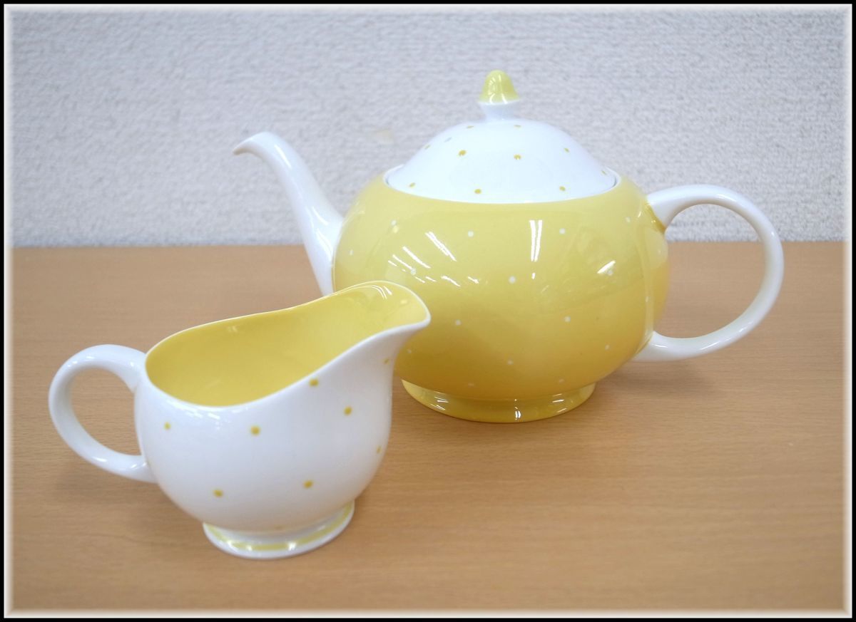 A104T　Susie Cooper スージークーパー　ポルカドットイエロー　ティーポット＆クリーマー　BONE CHINA ボーンチャイナ