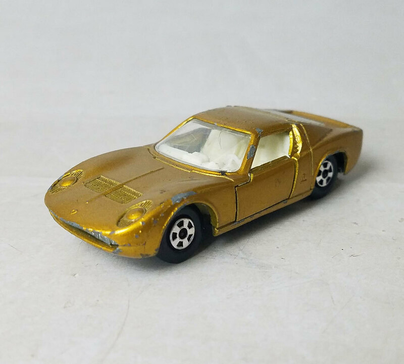 D1055 当時物 No.33 MATCHBOX マッチボックス ランボルギーニ　ミウラ カラー 金色