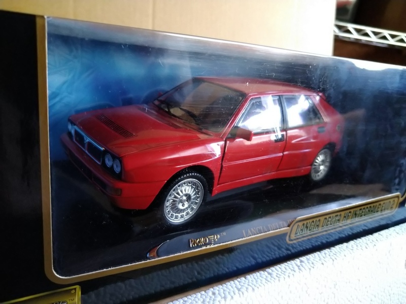 リッコ 1/18 LANCIA ランチア DELTA デルタ HF INTEGRALE EV02 (RED)