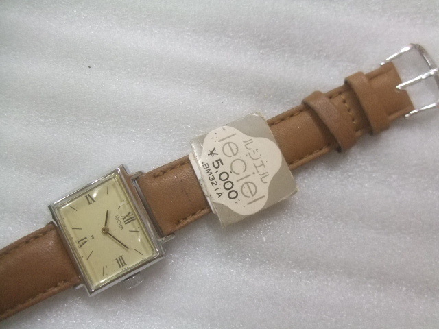 デッドストック未使用70sセイコーボーイズサイズ手巻ルシエル腕時計動品　R683