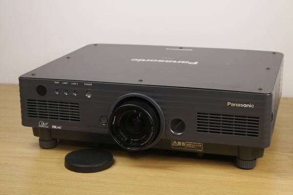 【パナソニック Panasonic】プロジェクター（PT-DW5100L）ランプ時間：1422H　現状品