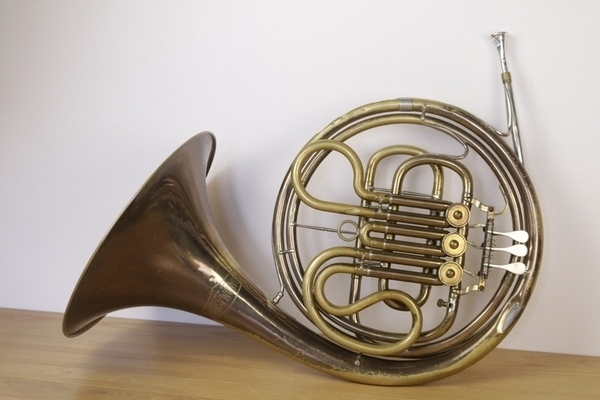 【BAND MASTER】ドイツ製ホルン 管楽器 ヤマハマウスピース（32C4）付き　現状品