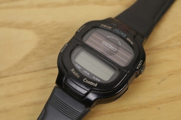 【セイコー SEIKO】電波ソーラーウォッチ 腕時計（M615-5000）　電池切れ 未チェック ジャンク扱い