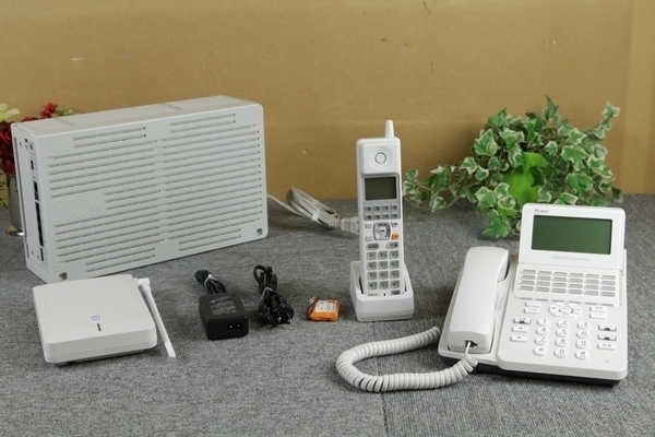 現状!!15年製 NTT αA1 ビジネスフォンセット 主装置 電話機 コードレス電話機 A1-MES-1 A1-24IPTEL-1 A1-DECL-PS-1