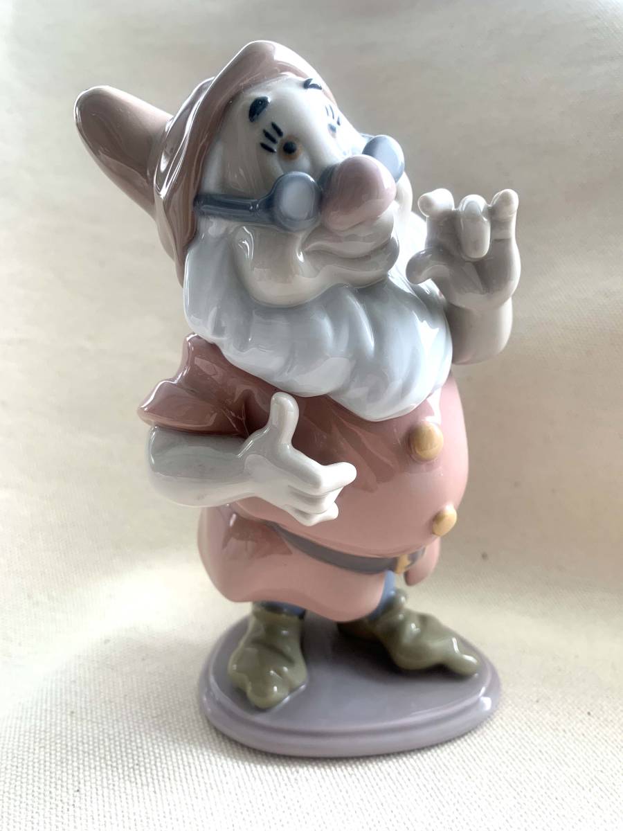 美品　アンティーク　Disner　ディズニー　リヤドロ　ドック　先生　陶器　白雪姫と七人の小人