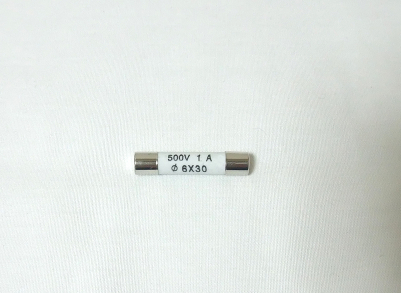 セラミック管ヒューズφ6mm×30mm 500V 1A 5個セット（ノーマルブロー、新品） 