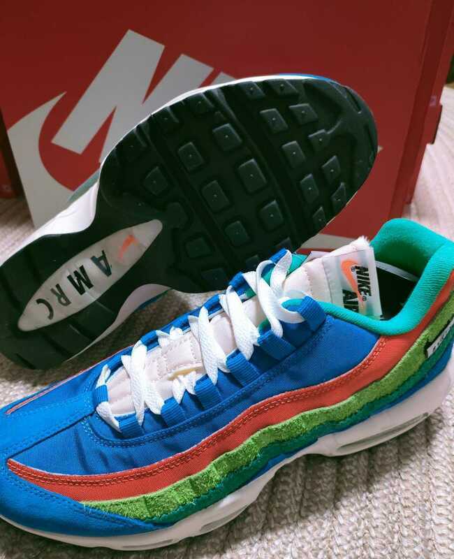 新品 定価18700 NIKE AIR MAX 95 SE 27.5cm レトロランニング ナイキ エアマックス 復刻 ブルー グリーン イエロー DH2718 ピンバッジ付