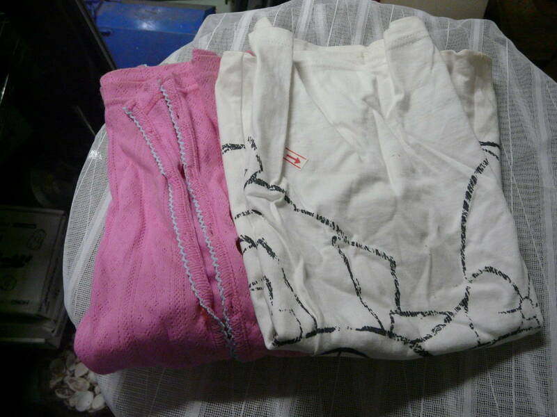 Tシャツ、女性用、２枚セット、ユニークな絵、ピンク、お買得品