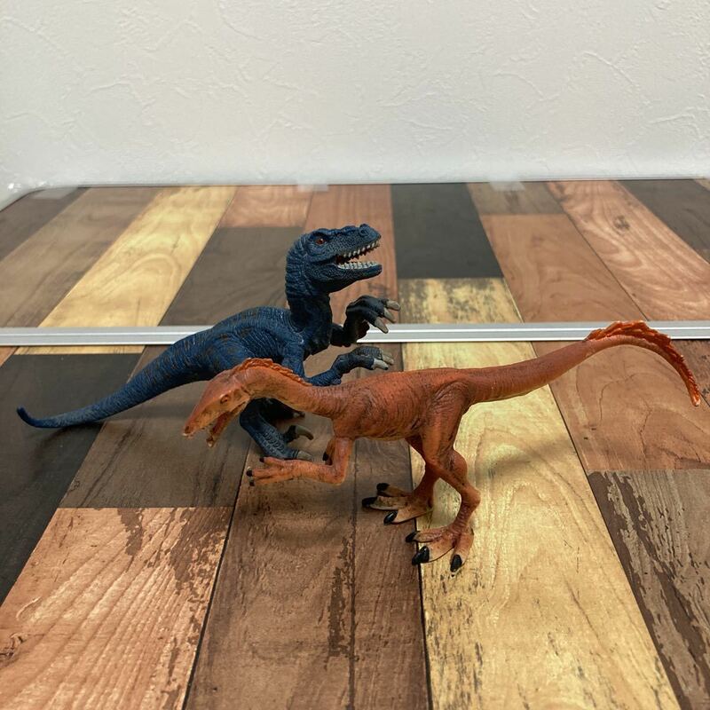 シュライヒ【Schleich】恐竜フィギュア　2体セット