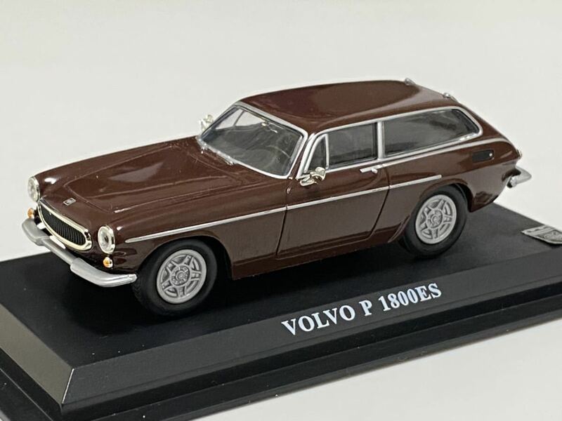 ボルボ P1800ES ミニカー 1/43 P1800