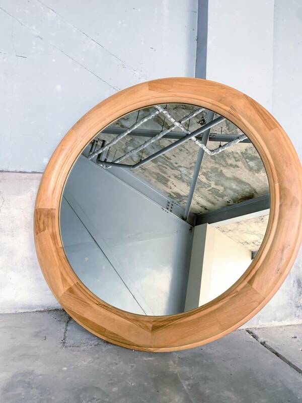鏡　ミラー　アンティークミラー　ヴィンテージ　古道具　古家具　木製フレーム　木製　シャビー　壁掛け　インテリア　丸鏡