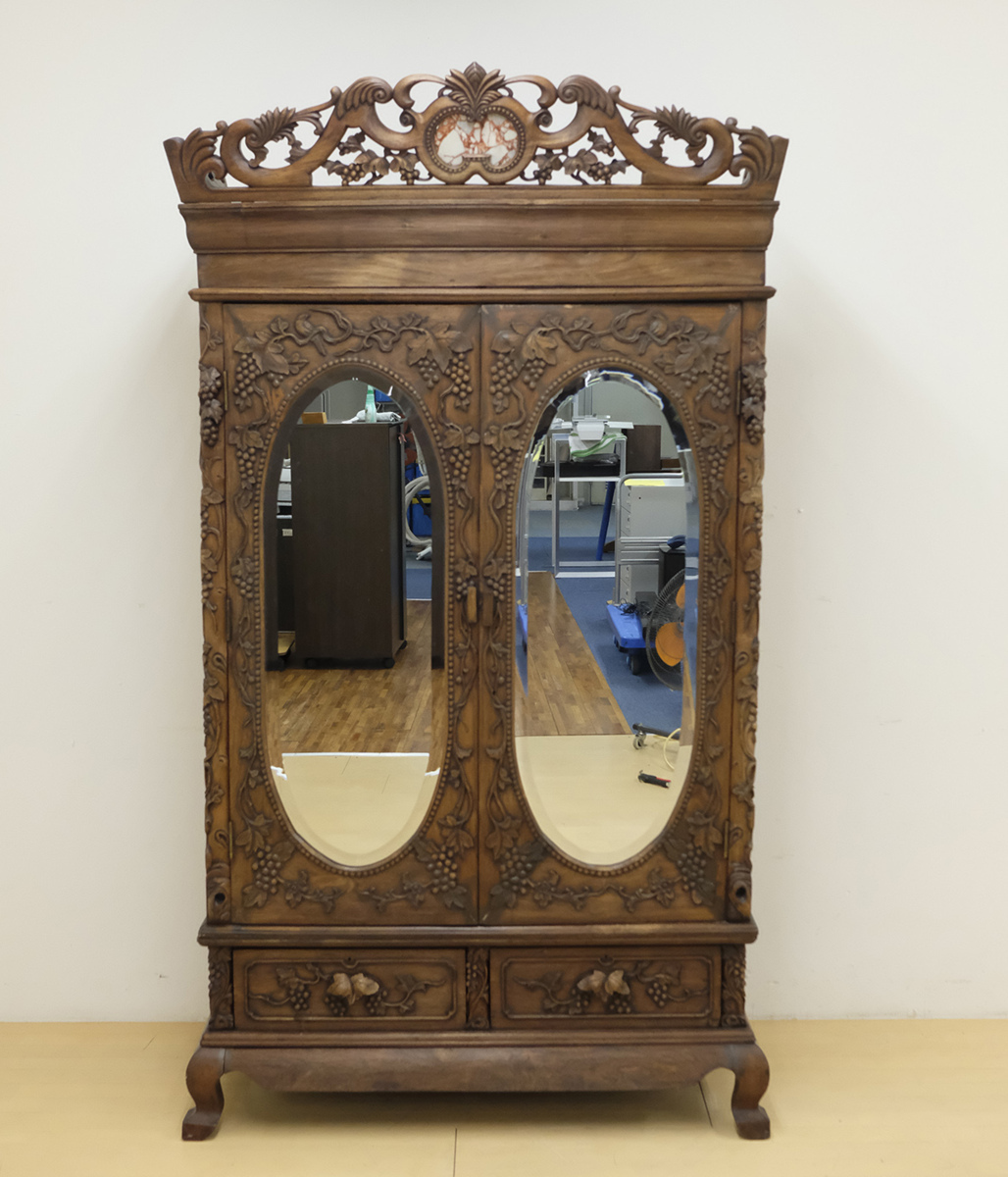 アンティーク 紫檀無垢 洋服箪笥 ワードローブ クローゼット タンス オブジェ 鳥 葡萄 手彫り細工 異人館展示品