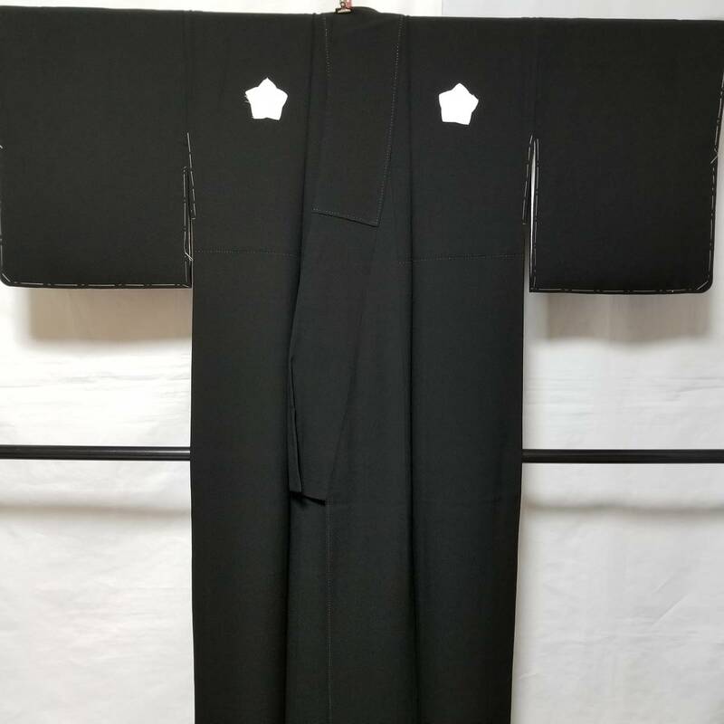 【桐徳】冬喪服*美品｛正絹*袷仕立*喪服｝*丈155-裄64*五三の桐.紋*琉球泥藍下染*№5552