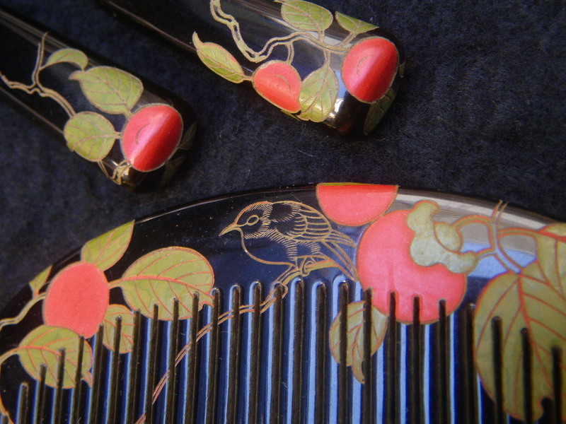 木製　かんざし　簪　髪飾り　柿の木　メジロ　鳥　塗　彫刻　櫛　笄　日本髪　舞踊　能楽　前櫛　かみかざり　日本製　Japanese　hairpin