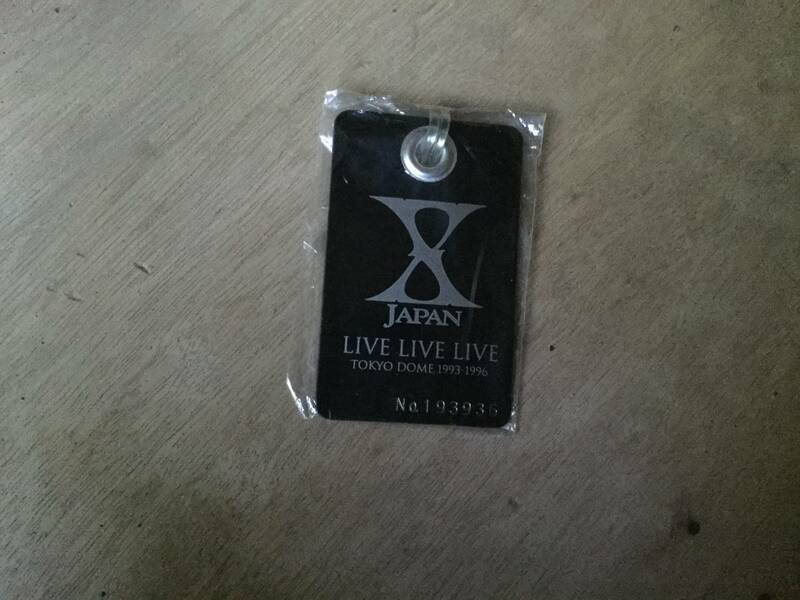 非売品　シリアル・ナンバー入り　X JAPAN　LIVE LIVE LIVE　キーホルダー