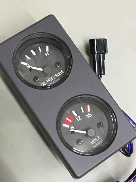 ヤマハ　ディーゼルエンジン用メーター　油圧計、電圧計