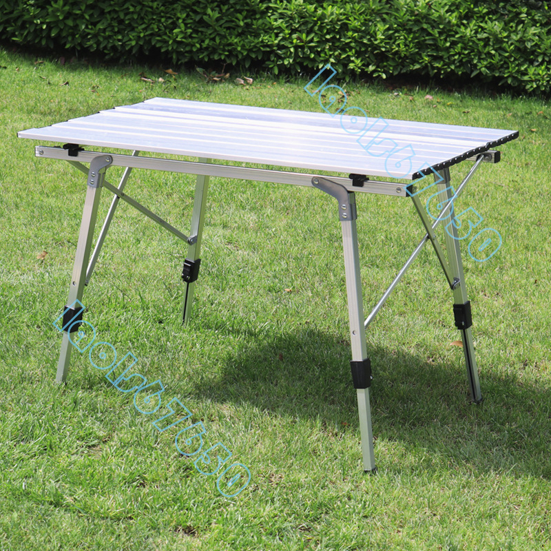 簡単に使用できる アルミ折りたたみテーブル 超軽量 ポータブル 屋外 ピクニック キャンプ アルミテーブル 祭り/イベント/運動会 小型