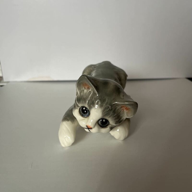 ねこ　置物●　A ゲーベル　猫　GOEBEL ドイツ　置物