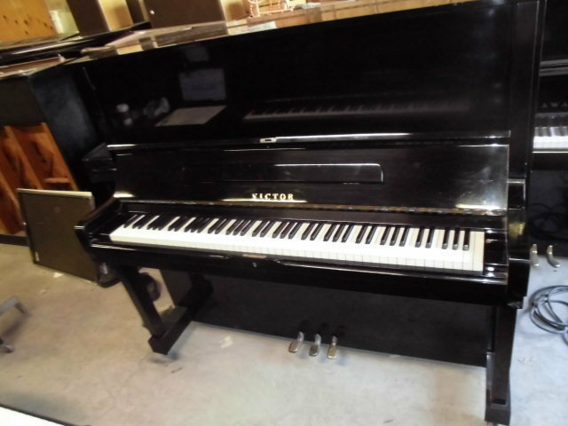 ビクターピアノ V７ 黒塗り 高級品 音色の良いお勧め品 格安提供！運賃無料・条件あり