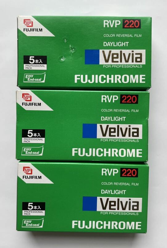 FUJIFILM リバーサルフイルムVelvia 220期限切れ