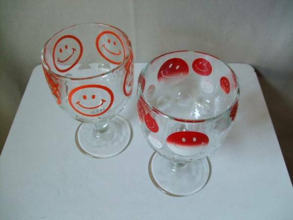 1970s ビンテージ　スマイリーフェイス　ペアゴブレットグラス(脚付グラス) スマイル　ニコちゃん　当時物　