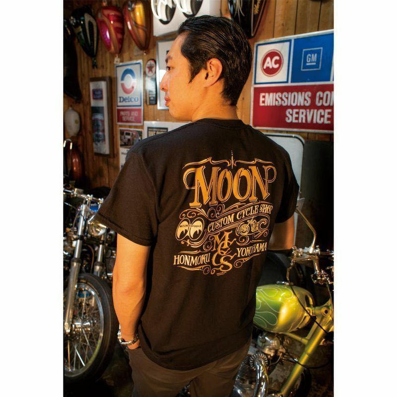 送料込み Mサイズ MOONEYES MOON Custom Cycle Shop Tシャツ ムーンアイズ ブラック × ゴールド