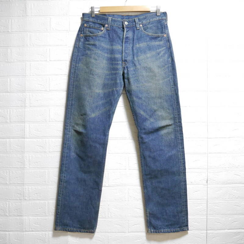 F26 □ Levi's 501 made in USA □ リーバイス　ジーンズ　インディコ　中古　サイズ３３×３２