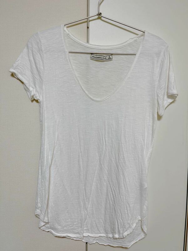 Sサイズ Abercrombie&Fitch アバクロ 半袖 Tシャツ ホワイト 白 yshop服