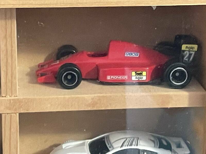 トミカ　F1マシン　フェラーリ　新古品