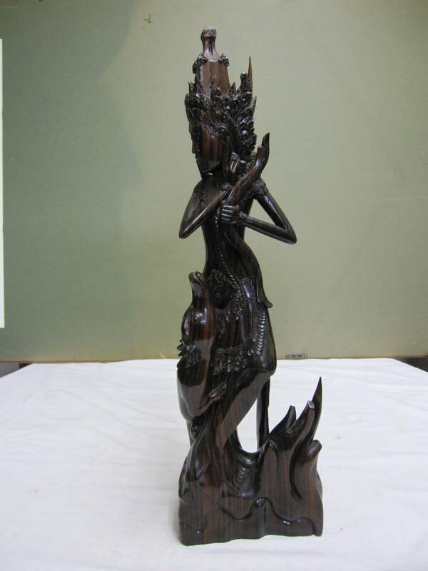 バリ島　女神像（黒檀）