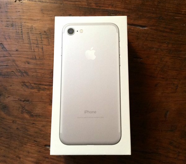 美品 iphone アイフォン７ 空き箱 ケース apple アップル 白スマホ 携帯 ホワイト シール