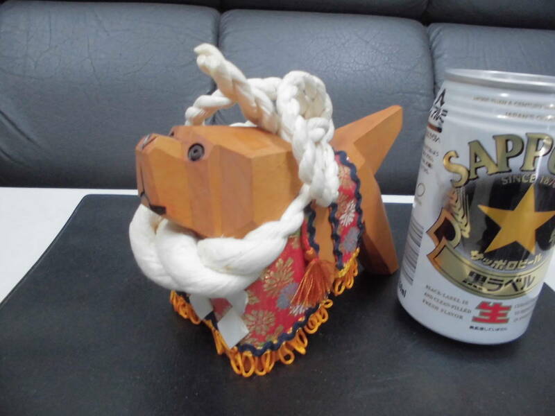一刀彫り　土佐犬　犬の彫刻　横綱　木工品　民芸品　木彫り　オブジェ　古民具　インテリア　雑貨　コレクション　（ヨン）
