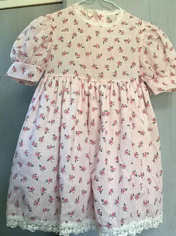 used 子供服「Frillies 18-24months 花柄 パニエつき ワンピース 」子供服 女の子 / ふわっとしたスカートがかわいい / 80cm〜85cmくらい