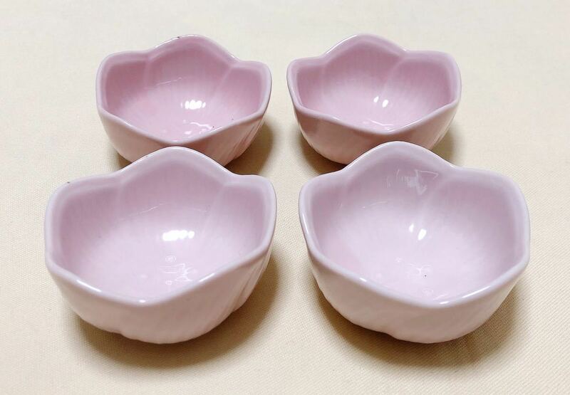 和食器　陶磁器　ピンク桜形　豆皿4個