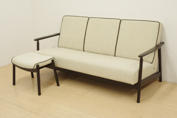 美品 飛騨の家具 日進木工 3人掛けソファ 3シーター 3Pソファ オットマン ダークブラウン オフホワイト リビング シンプル 長椅子