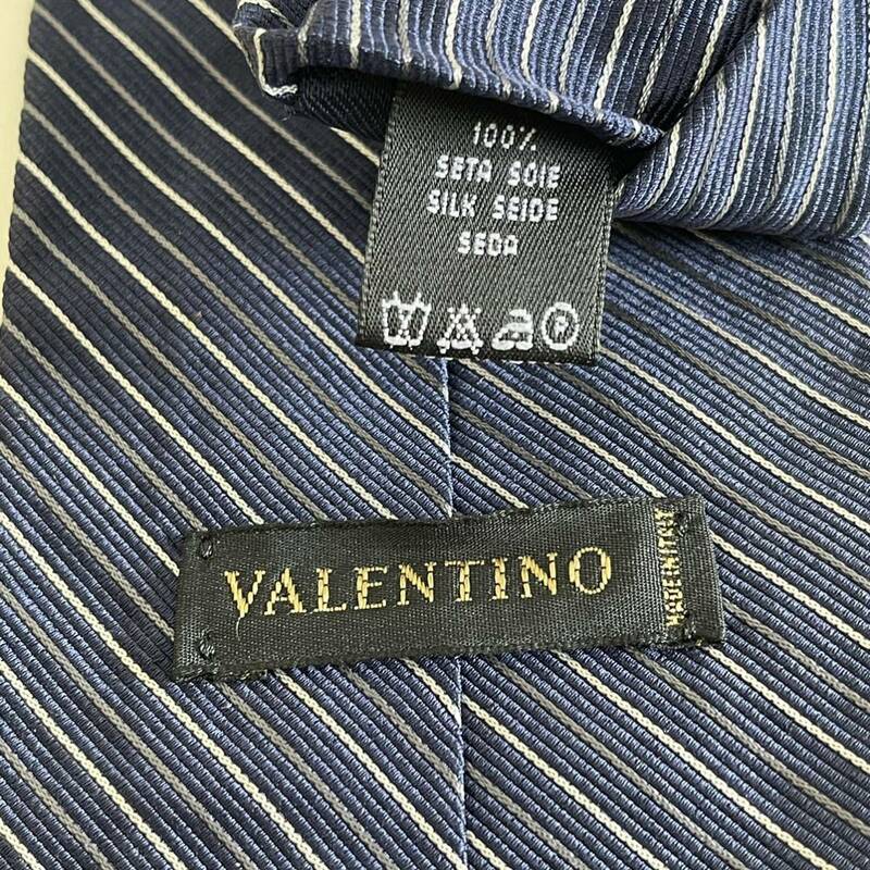 VALENTINO(ヴァレンティノ) ネイビーストライプネクタイ